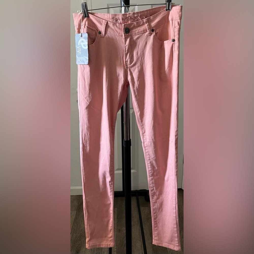 NWT Para Skinny Jeans Women’s size 9 Pink/Coral Color